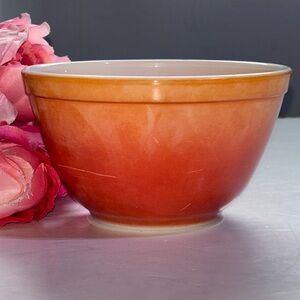 Red Pyrex 401 1 1/2 pt. Ombre Flame Glo Orange Red Bowl Made in USA Vintage